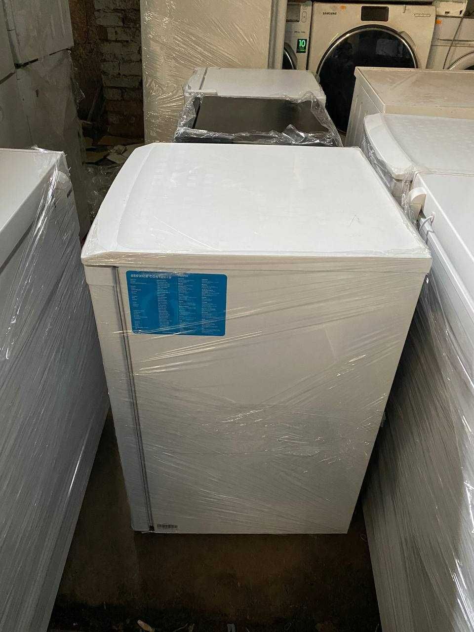 Маленький холодильник з морозилкою Midea  (85 см) з Європи