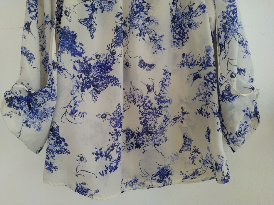 Blusa floral romântica, elegante e fluída - Boulevard - Tamanho S