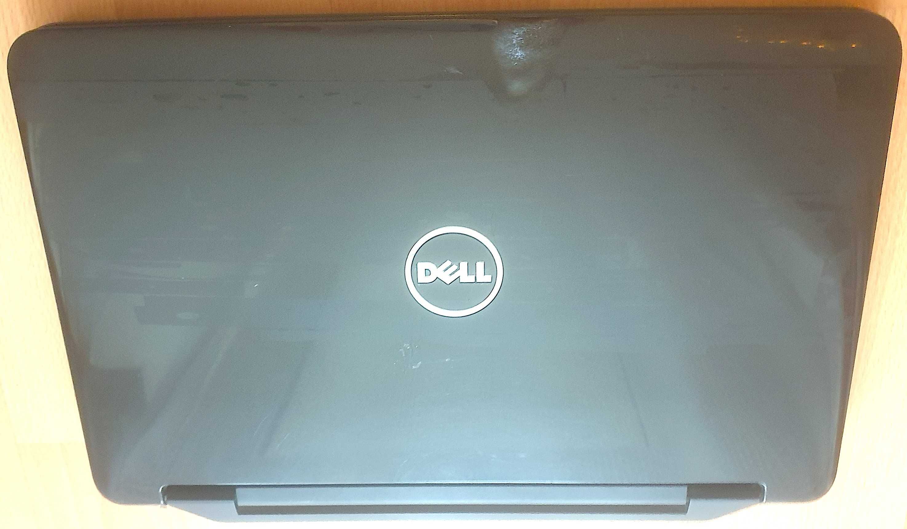 Laptop DELL Inspirion M5040
