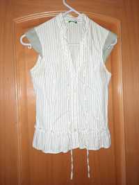 Blusa Branca e Verde, Tamanho 36, marca Benetton, como nova