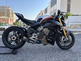 Ducati Streetfighter V4 SP1 Full Extras
