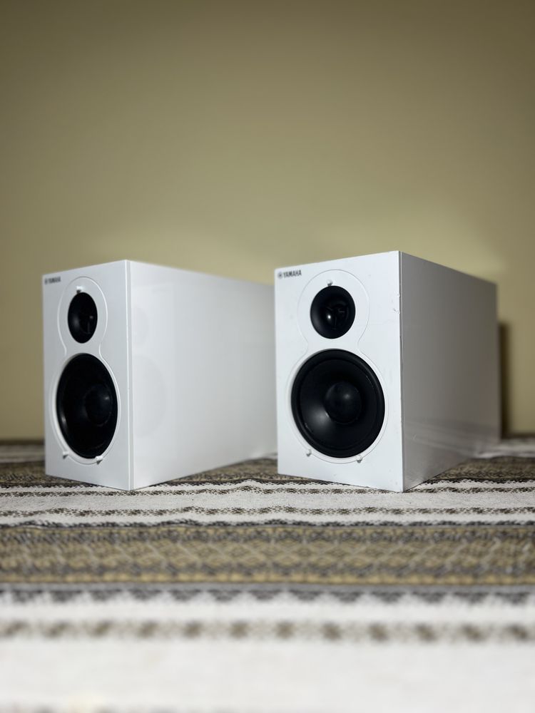 Комплект  Yamaha NS-BP110 полична акустика