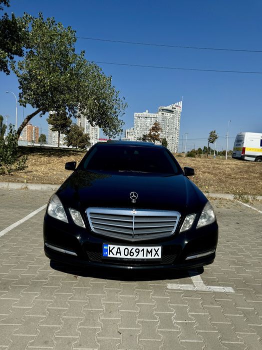 Mercedes-Benz E 212