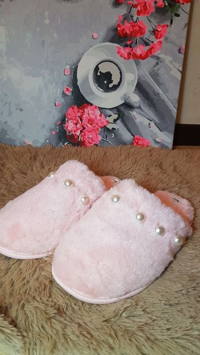 Продам кімнатні тапочки