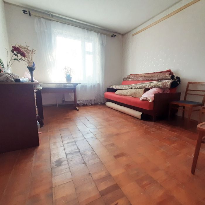 Продам 3-кімн. квартиру в Узині з автономним опаленням