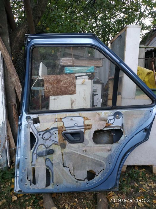 Праві задні двері ПЕЖО-405