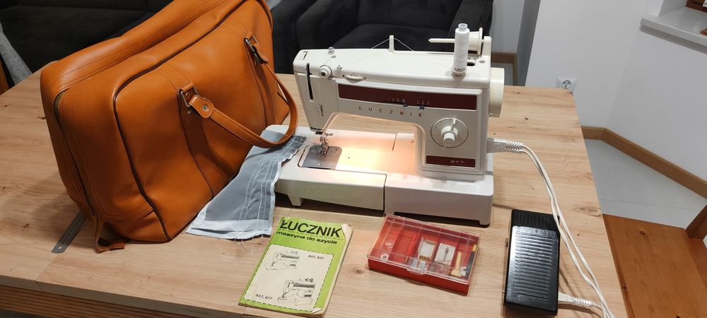 Maszyna do szycia Łucznik 877