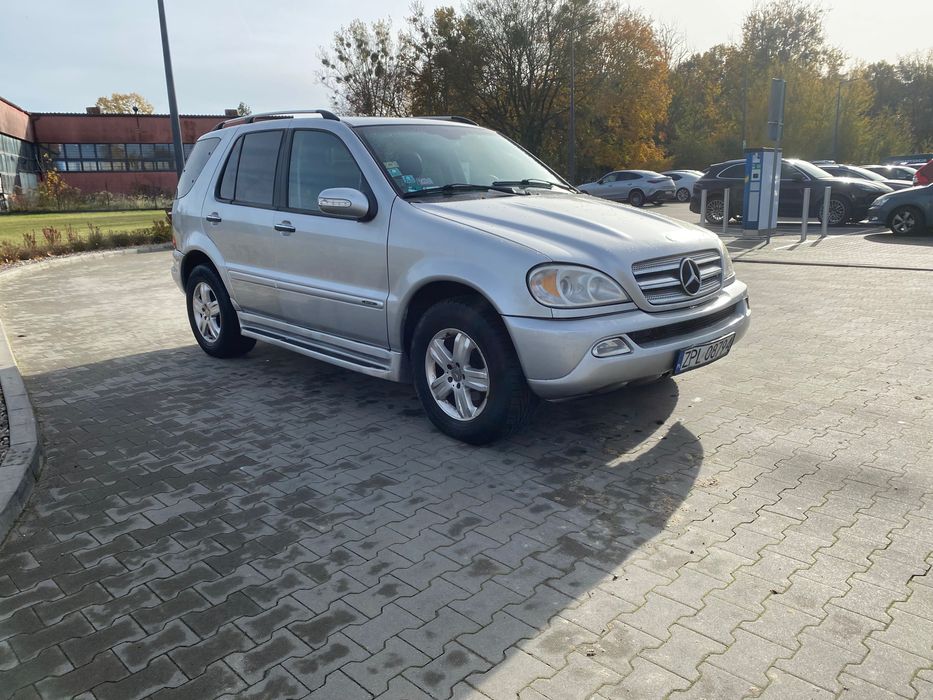 Mercedes ML350 , 2005r