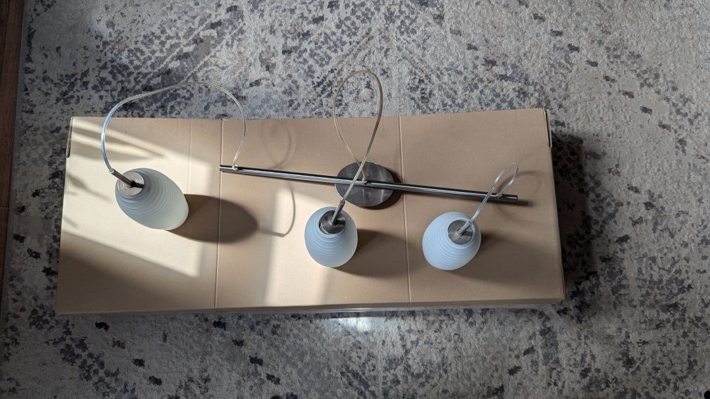 Lampa sufitowa (żyrandol)