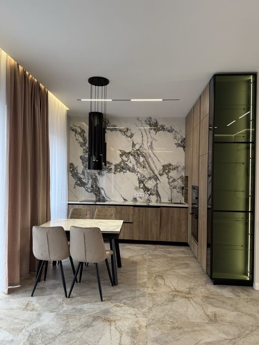 Продаж стильного котеджу з дизайнерським ремонтом 3 кімнати | Камін |