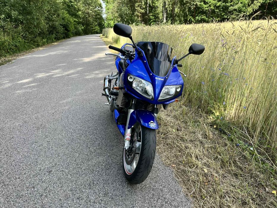 Suzuki SV1000S ..