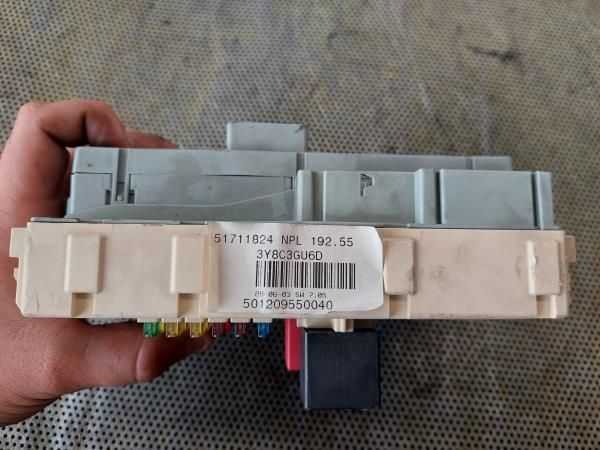 Caixa fusíveis / SAM / BSI FIAT Stilo Multi Wagon (192_)