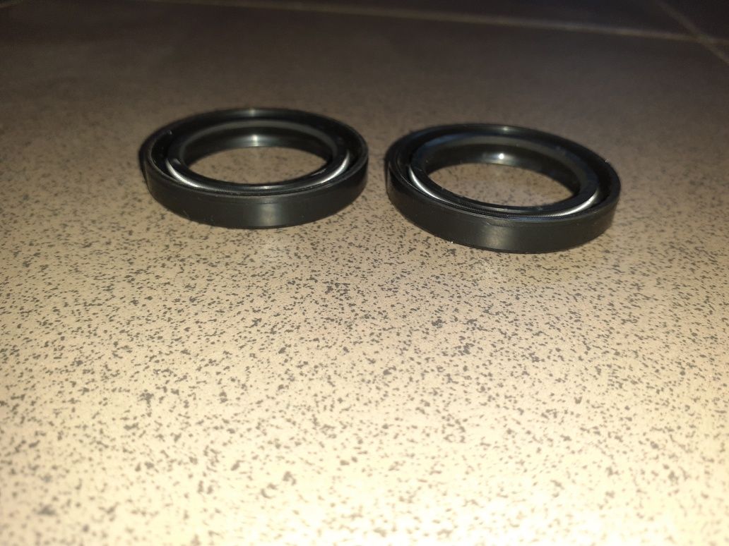 Nowe uszczelniacze lag zawieszenie wsk kos perkoz 32/45/7