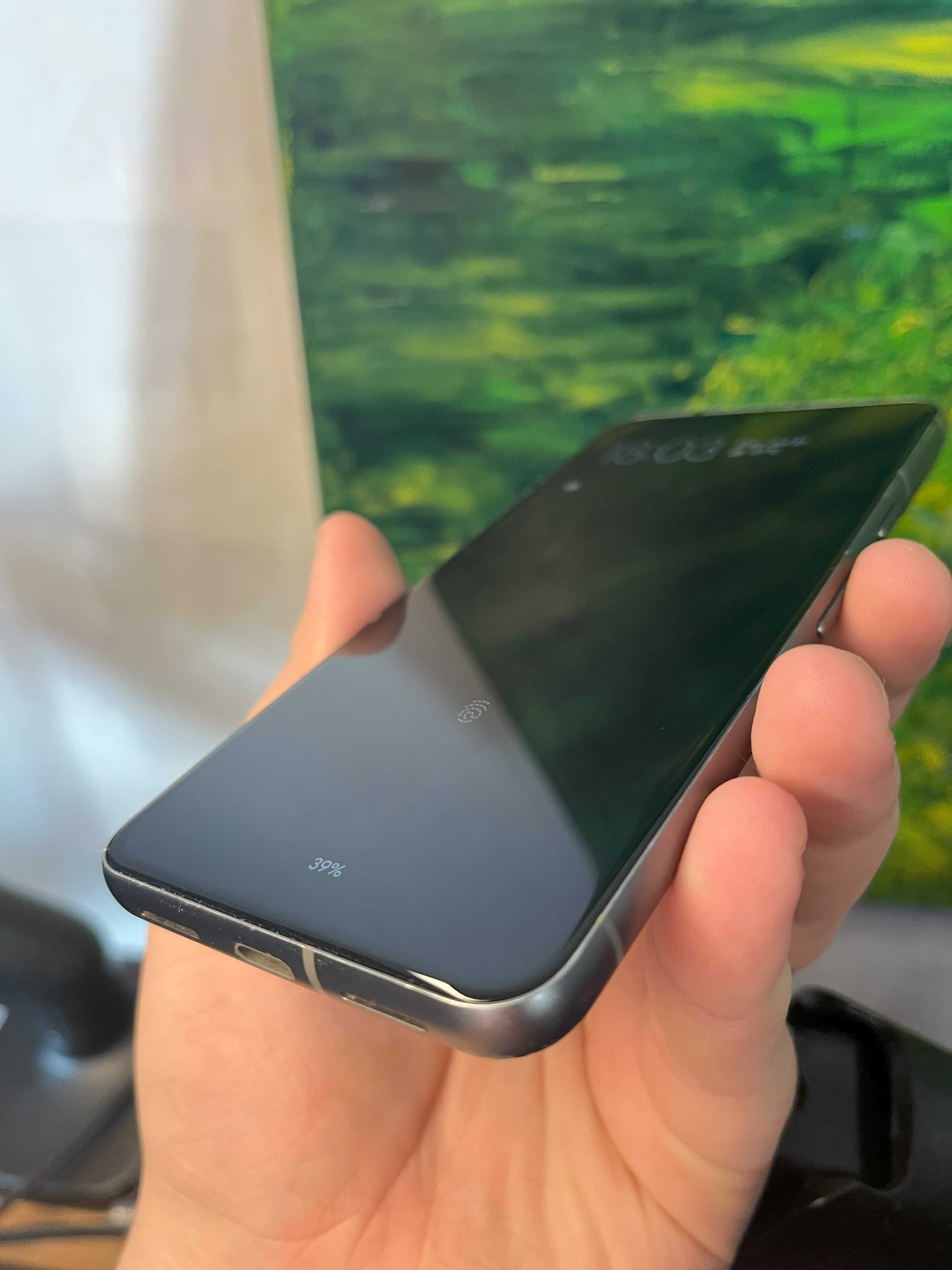 Pixel 8 128 + pixel stand 2