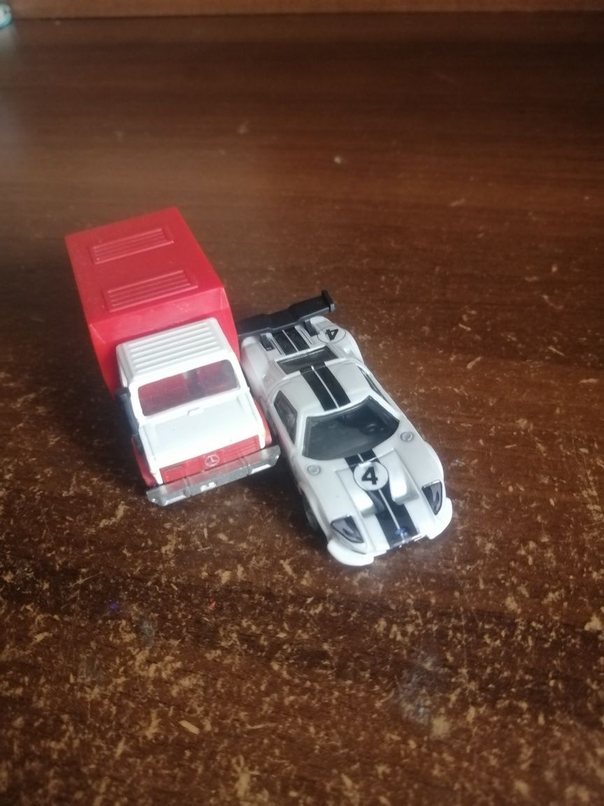 Продам hot wheels premium