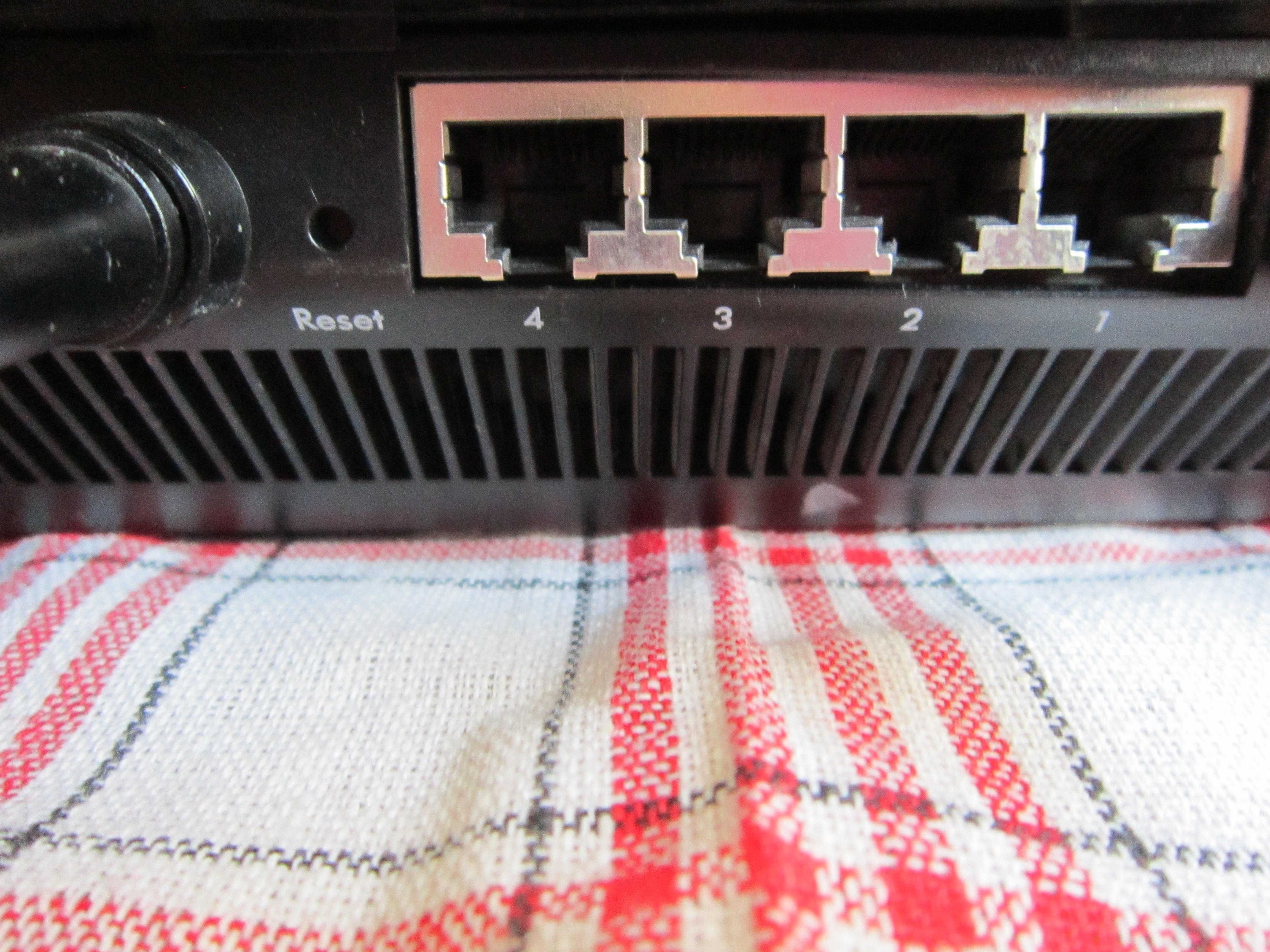 Router Netgear R6400 v2 AC1750 z zasilaczem w komplecie