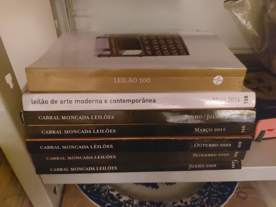 Lote de catálogos de leilões - livros