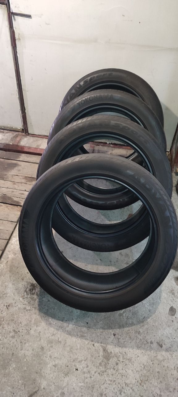 Yokohama advan sport  ЛІТО ПОЛУСЛІКИ 
275/45/R21/110W