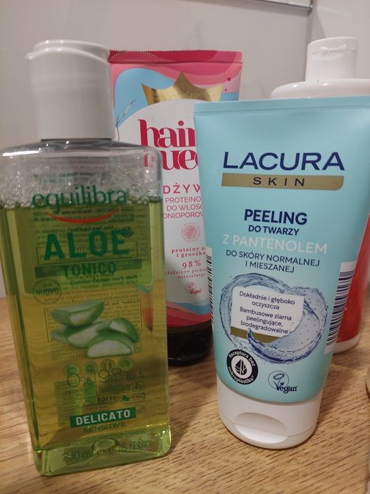 Kosmetyki szampon tonik maska peeling zestaw