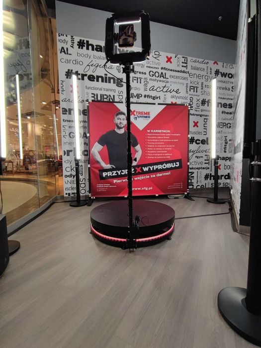 Fotobudka 360 na wesele, imprezę firmowa, urodziny i każdy event