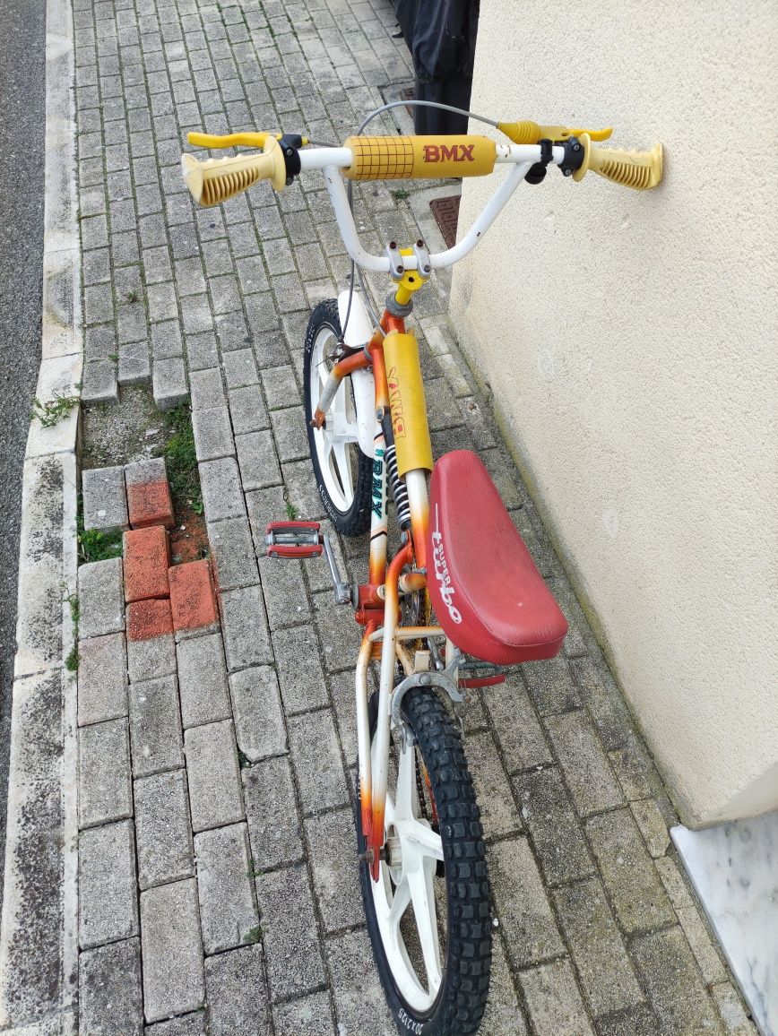 Vendo BMX, restaurada.