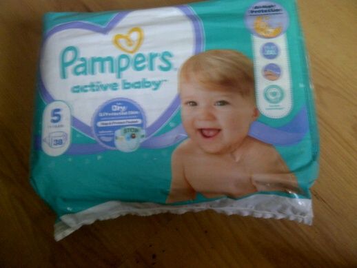 Pampersy active baby