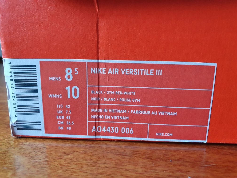 Sapatilhas Nike Air Versitile III