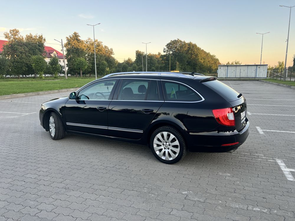 SKODA Superb Combi 2.0 TDI Elegance DSG