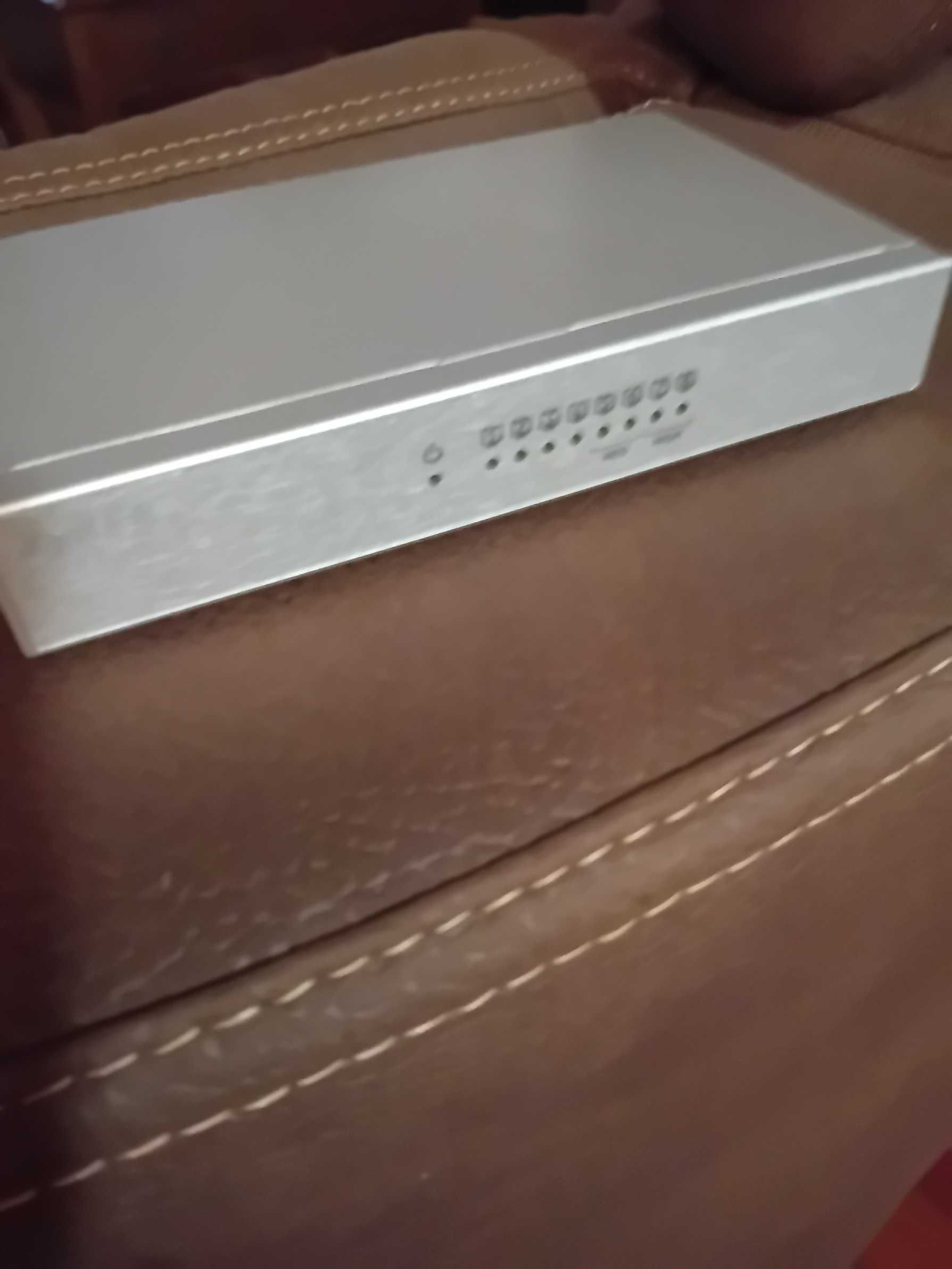 Switch de Rede - DLINK e ZYXEL