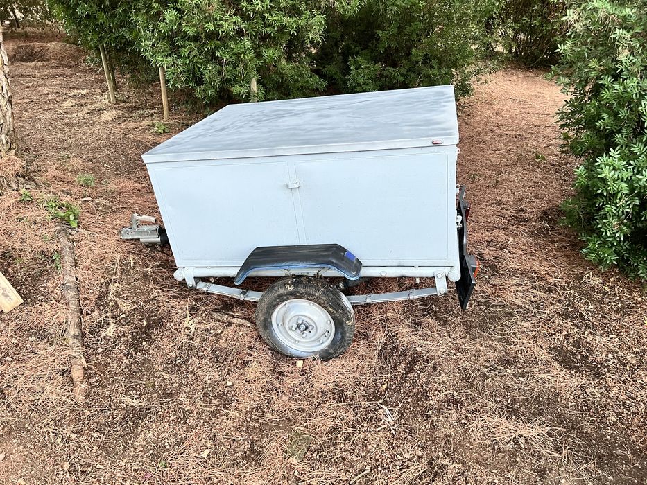 Atrelado para transporte de cães