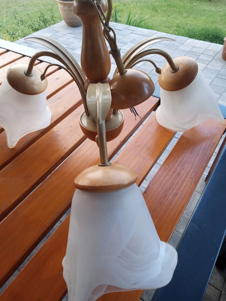 Lampa sufitowa 3 klosze kwiaty