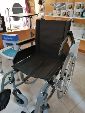 Cadeira de Rodas Liga-Leve