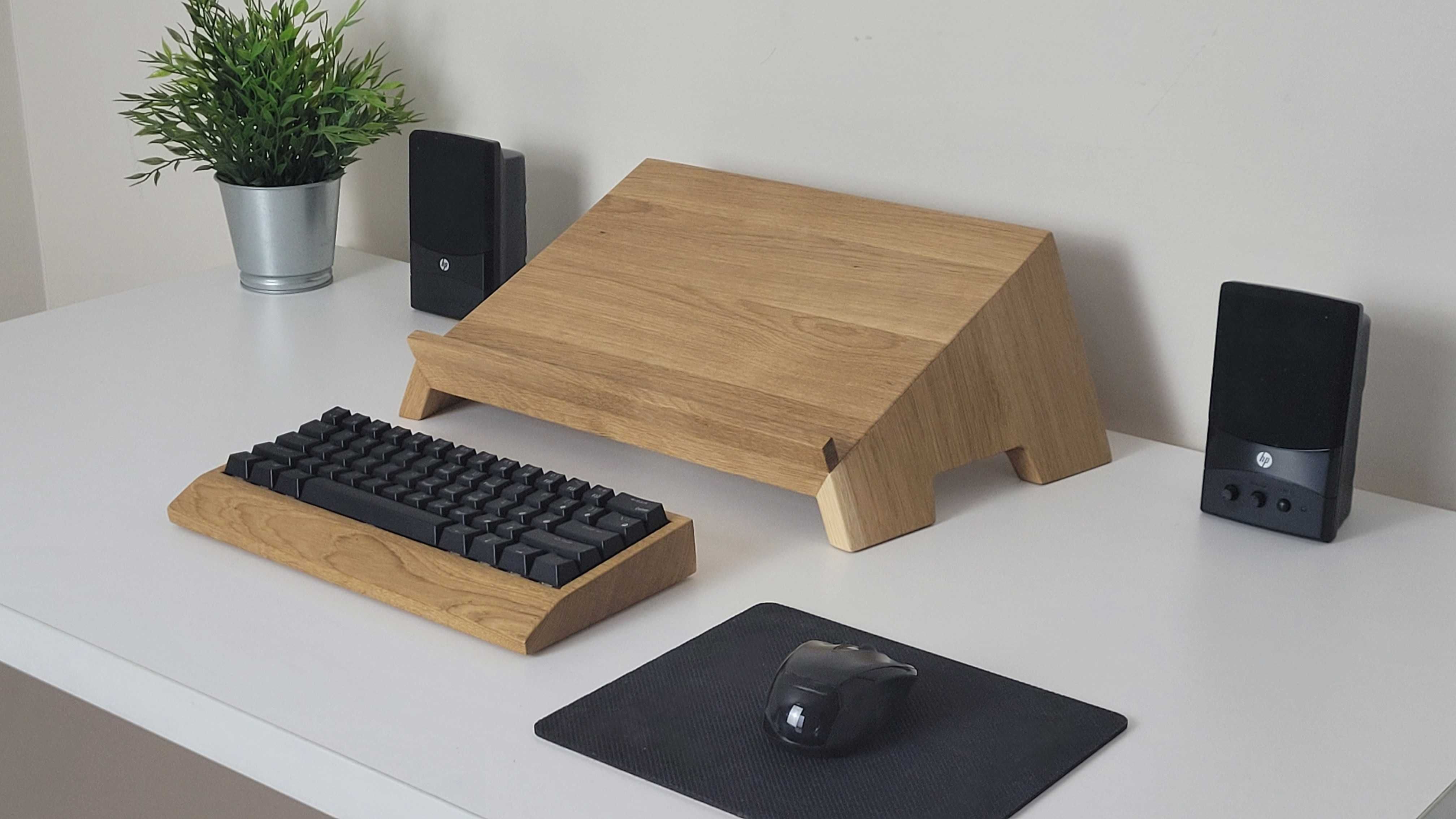 (Dębowy) Stojak na laptopa, podstawka pod laptopa, laptop stand