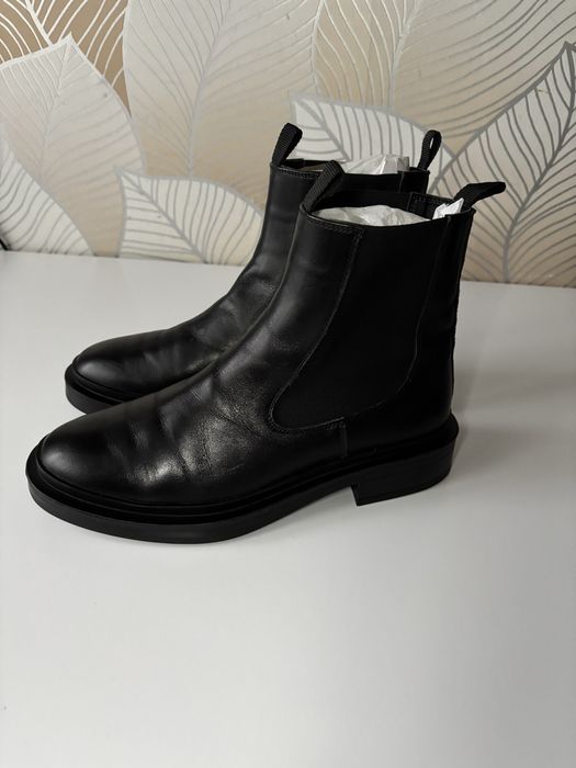 Женские осенние ботинки из натуральной кожи