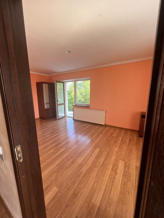 Оренда будинку на Новий Рік (3 поверхи)