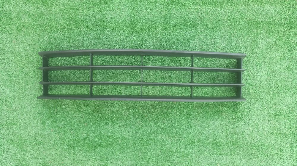 Kratka zderzaka przód przednia SKODA OCTAVIA II 2 LIFT Środkowa atrapa