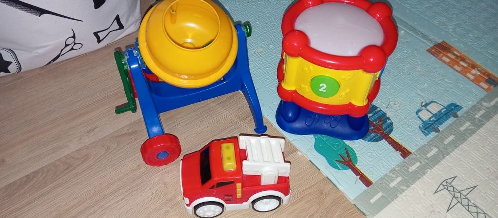 Zestaw zabawek dla dziecka