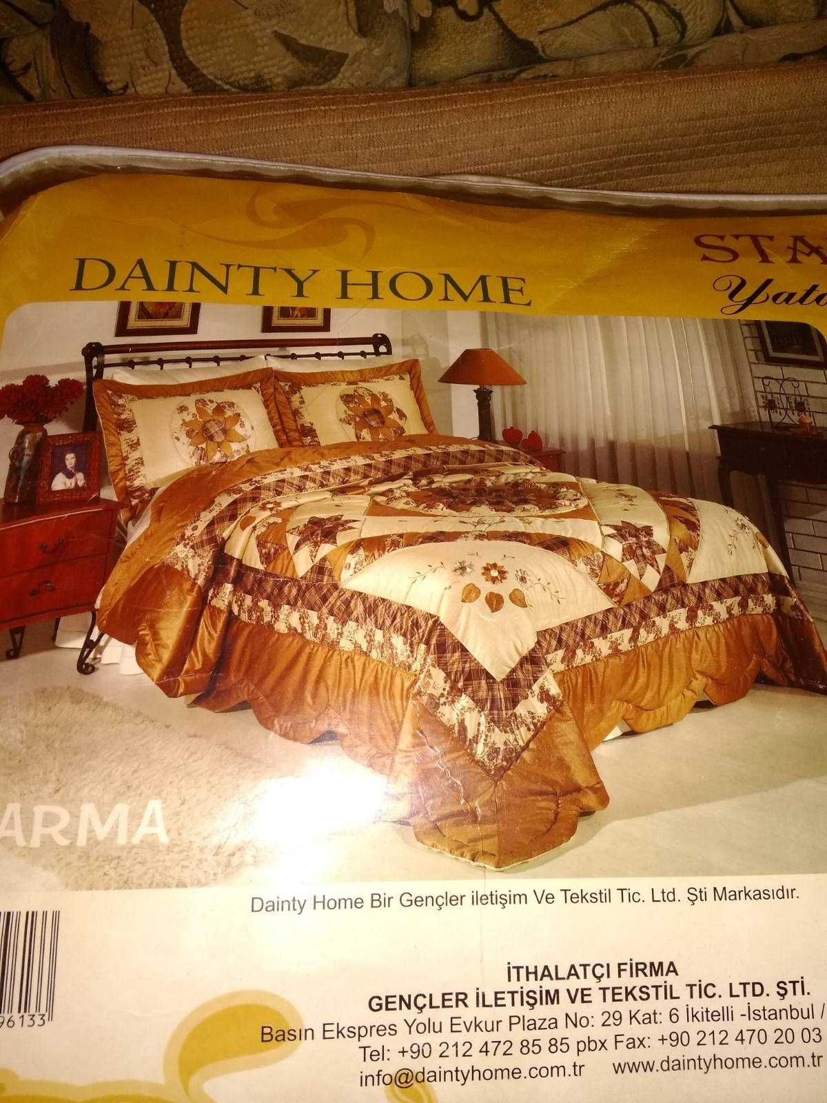 Dainty Home Покривало з наволочками на велику кровать.