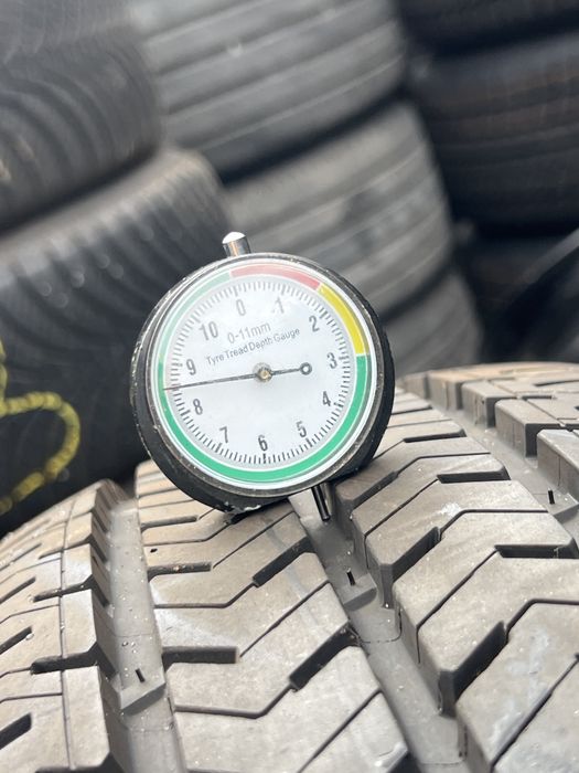 *Komplet opon 215/60/17C michelin