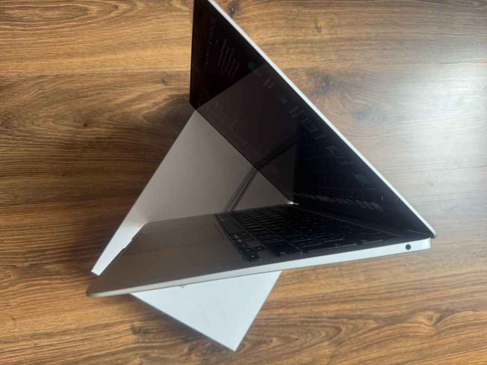Macbook Air -Stan Idealny 2020 -16 GB Ram