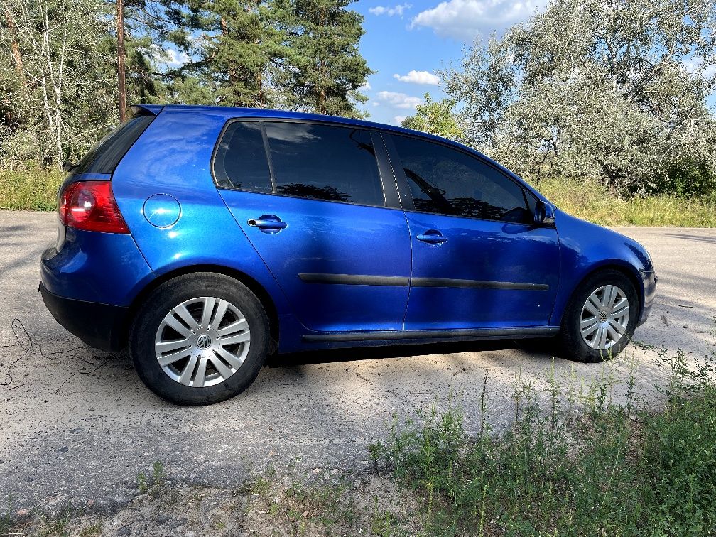 Volkswagen Golf 5 1.6 fsi