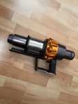 Dyson v15 korpus + silnik + cyklon, uszkodzone. Czesci od odkurzacza