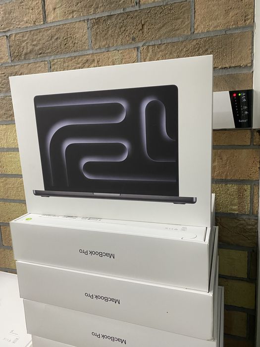 New Apple MacBook Pro 14 M4 16GB / 512Gb  (Space Black)