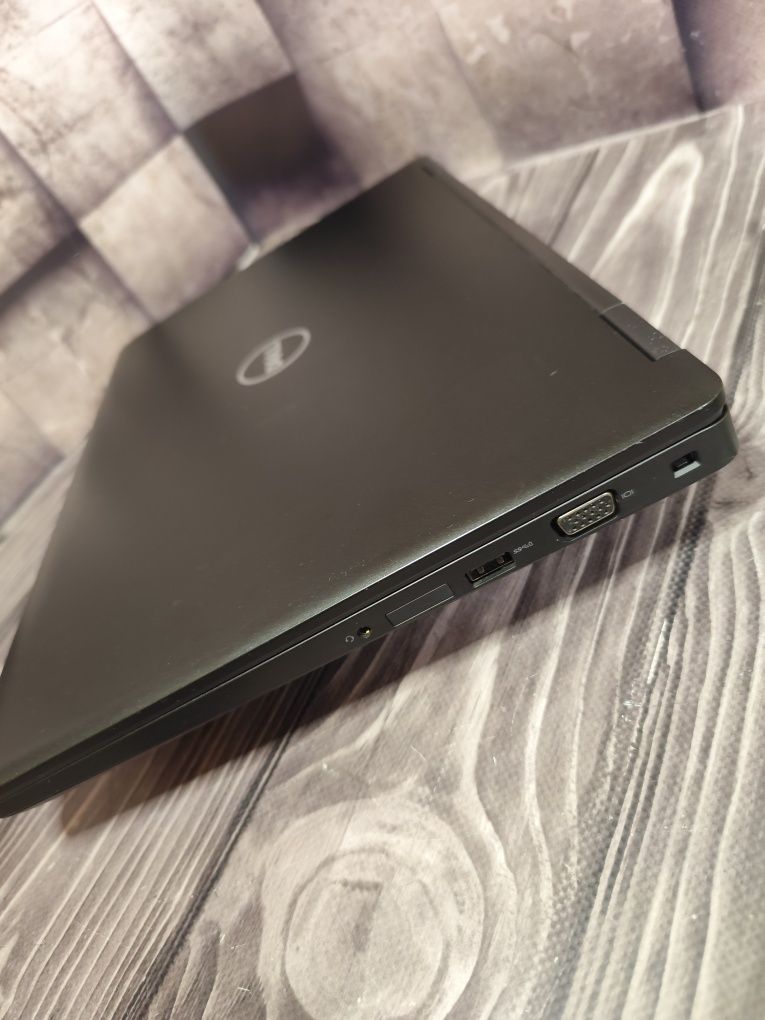 Dell 5590 Nvidia 940 I7 7820HQ 8 ram 128 SSD Excellent Bat ноутбук