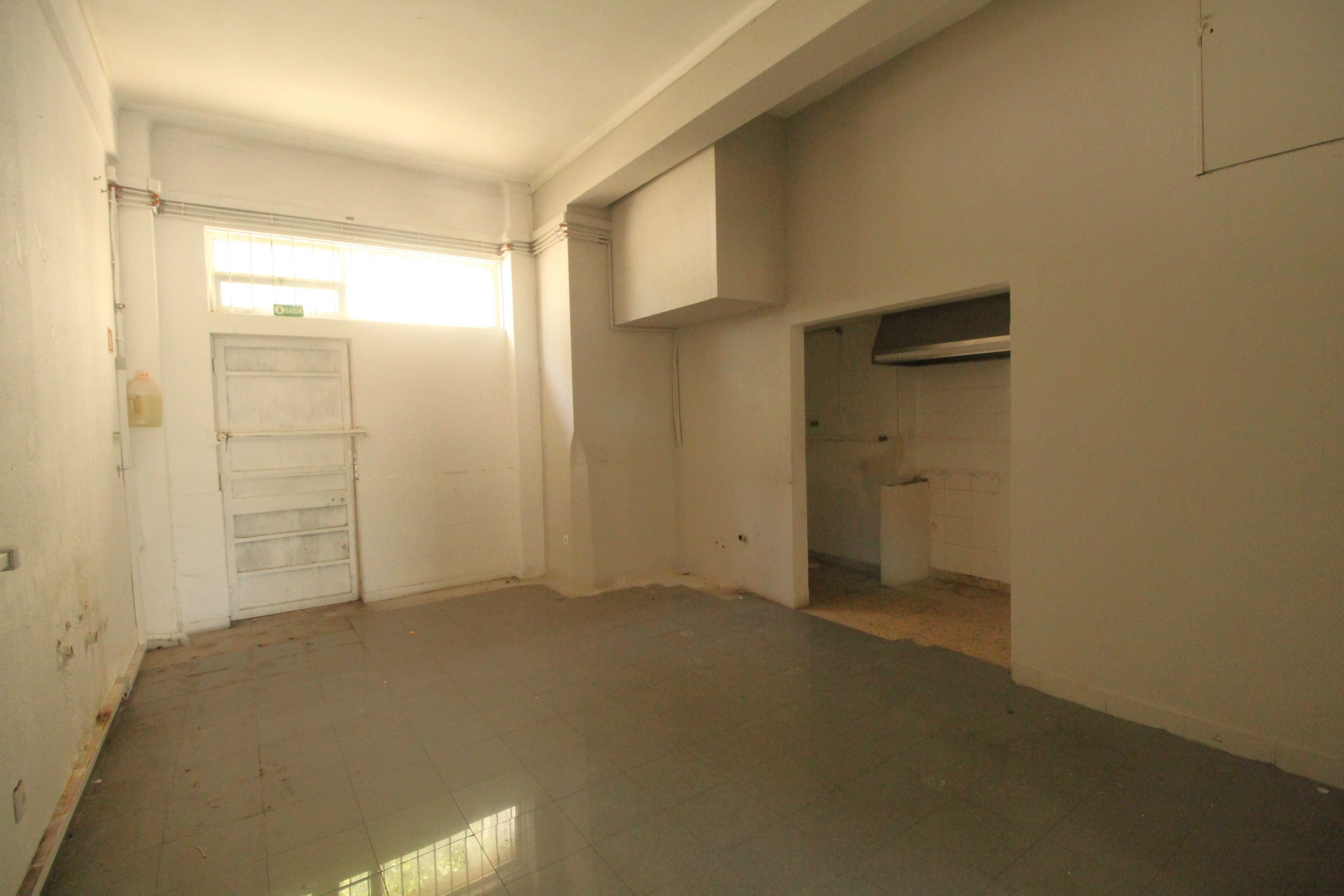 Arrenda-se Loja no Polis com 78m2