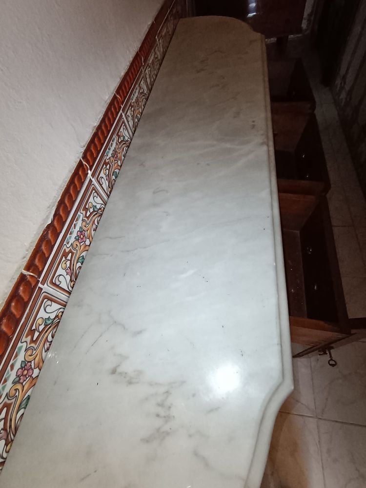 Móvel Mármore Muito Bom