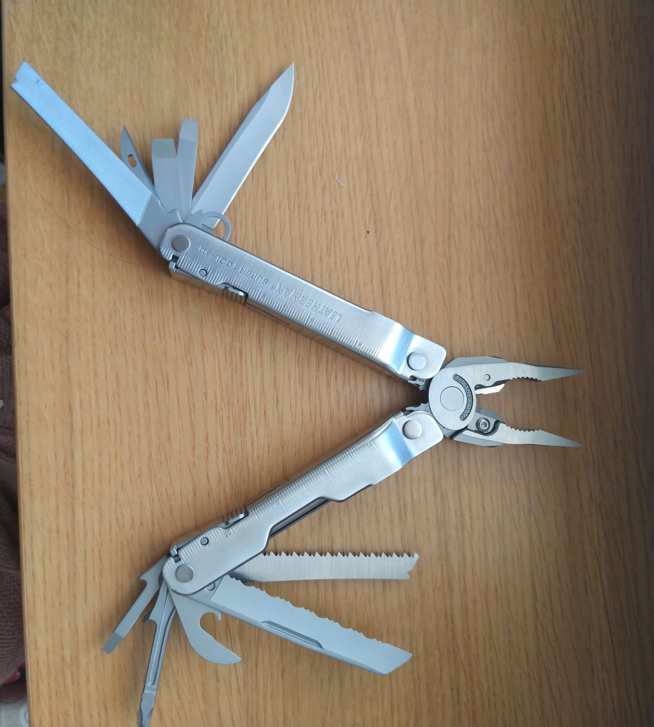 Multitool Leatherman Super Tool 300