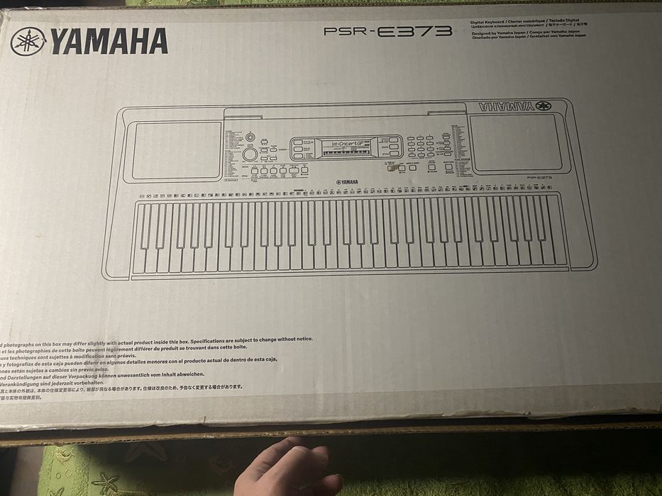 Продам синтезатор Yamaha PRS-e373