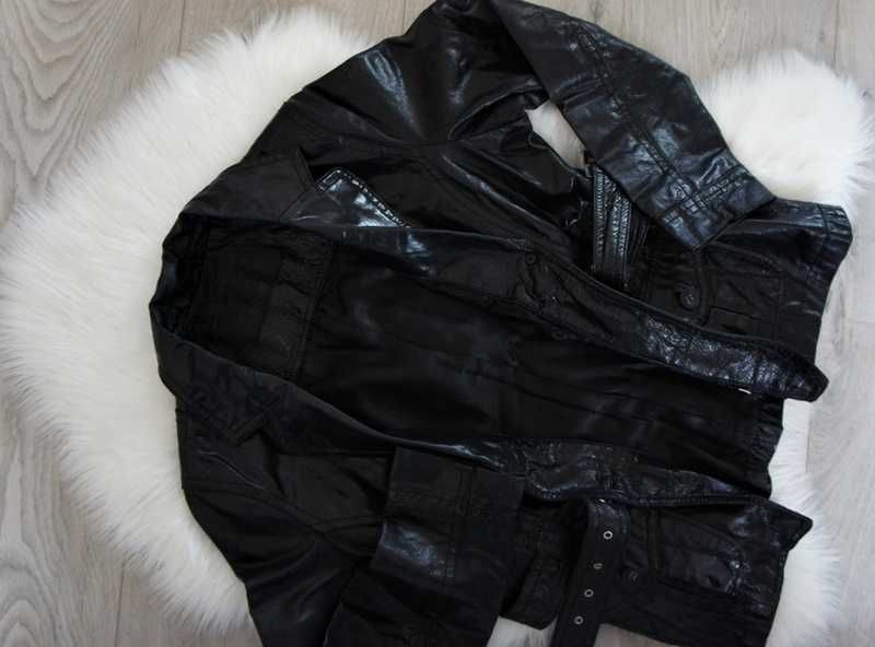 Czarna skórzana kurtka z paskiem, kieszeniami, C&A, M/L (38/40).