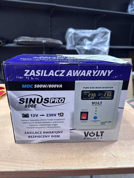 Інвертор VOLT POLSKA SINUS PRO 12V/800W (інвертор+зарядка 2в1)